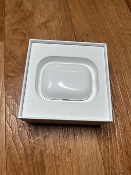 Apple AirPods Pro (2. generácie) s MagSafe puzdrom (USB-C) - 8