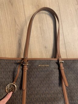 Michael Kors kabelka - 8