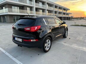 KIA Sportage 1.7 CRDi VGT 2WD EX - 8