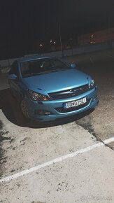 Opel Astra GTC OPC - 8