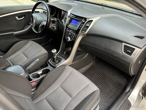 Hyundai i30 1.6 CRDI 81 kW - 8