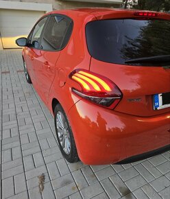 Peugeot 208 1.2 l najazdené 22000km - 8