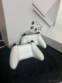 Xbox One S 1TB - 8