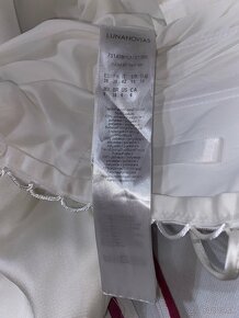 Svadobné šaty s rukávmi - 8