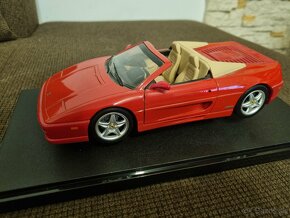 Ferrari F355 Spider - 8