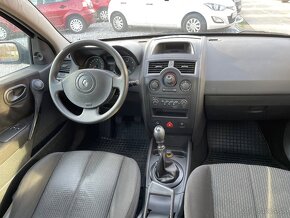 Renault Mégane 1.5 dCi 105k Dynamique - 8