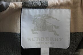 BURBERRY dievčenský plášť vel.140/146 - 8