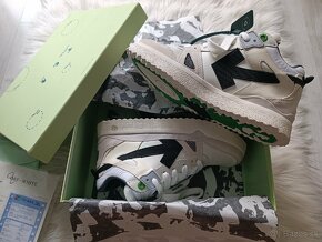 OFF-WHITE white/black sponge sneakers - 8