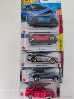 Hotwheels zabalené modely kus 2.40€ - 8