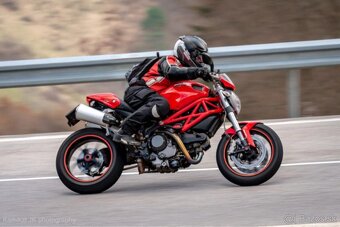 Ducati Monster 1100 - 8