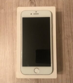 Apple iPhone 7 Silver 32GB - 8