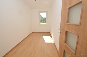 Predaj slnečný 3i byt s 143,20 m2 predzáhradkou, Rajka - 8