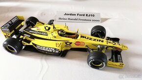 Modely F1 M1:18 - 8