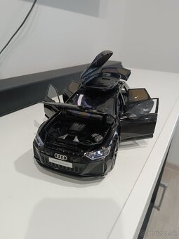 Model Audi RS6 Avant 1:18 - 8