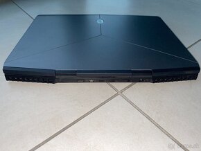 herný Dell Alienware M15 - i7 6jadro, 144Hz LCD,GTX 1070 8GB - 8