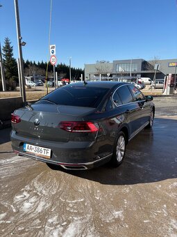 Volkswagen Passat 2litre TDI 140kw - 8