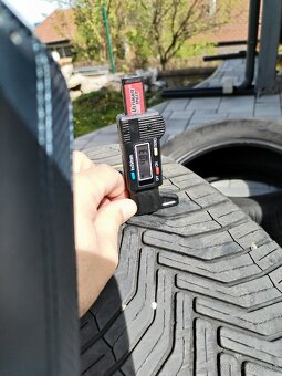 Celoročné pneumatiky 225/55 r18 - 8