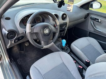 Predám Seat Ibiza rok 2007 1.4 55 kw benzin - 8