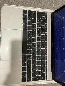 Apple MacBook 12 8/256gb - 8