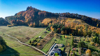 Stavebný pozemok Lietava priamo pod Hradom - 8