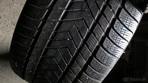 2 ks ZIMNÉ 315/30 R22 107V  PIRELLI cca 5-6mm DOT4020 39€/ks - 8