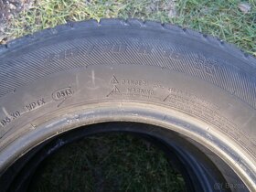 Michelin 215/70 R16 - 8