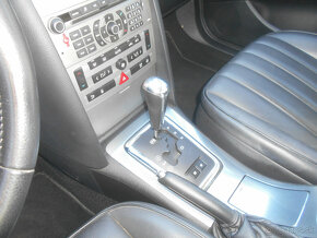 Peugeot 407 SW 2.0 HDi Executive Automat- AJ NA SPLÁTKY - 8