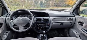 Renault Megane 1.6 16V - 8