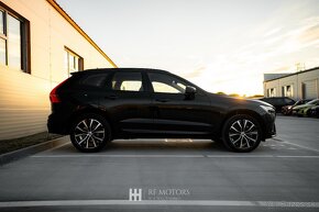 Volvo XC60 B4 Ultimate Dark  A/T - 8