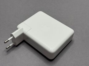 Apple 140W USB-C Power Adaptér - 8