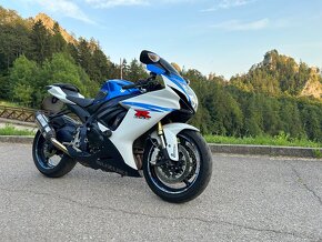 Suzuki Gsxr 750 - 8