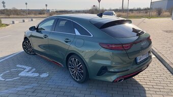 Kia ProCeed GT - 8