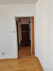 veľký 3-izbový veľmi pekný byt 82 m2, vynikajúca adresa - 8