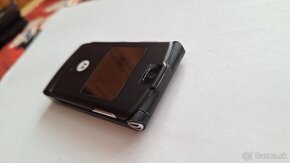 Motorola Razr  V3 top stav - 8