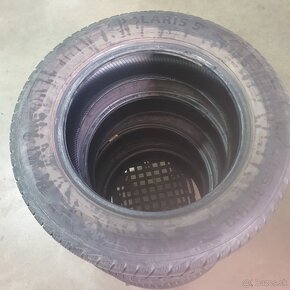 215/65  R17 zimne - 8