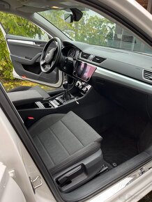 Škoda Superb Combi 2.0 TDI,2019 manual - 8