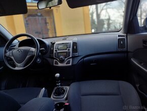 HYUNDAI I30 1.6 CRDI - 8