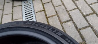 2ks. Letné Pneu MICHELIN 255/35 ZR19 96Y EXTRA LOAD - 8