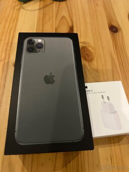 iPhone 11 Pro Max 64GB Midnight Green - 8