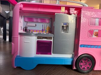 Barbie karavan XXL s bazenom - 8