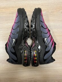 Nike Air Max TN Plus Pink Black Gradient - 8