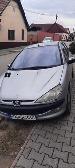 Peugeot 206 1.6 benzín - 8