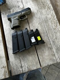 Airsoft limitovaný glock - 8