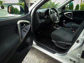 TOYOTA RAV4 2.2D-4D 4x4 110kW 2011 -- NOVA STK, ŠPZ- - 8