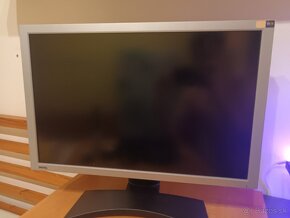 BENQ monitor - 8