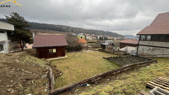 Na predaj stavebný pozemok v obci Dravciach s IS - 8