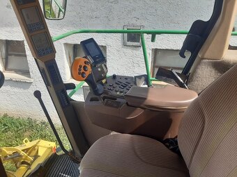 John Deere 7200 - 8