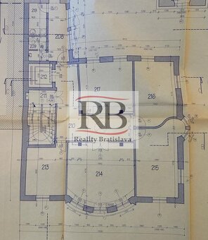 Administratívny celok v krásnej historickej budove, 165,7 m2 - 8