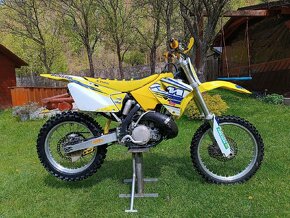 Suzuki RM 250 - 8