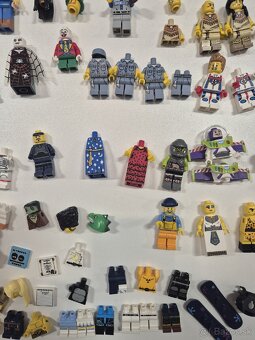 Collectible Minifigures - 8